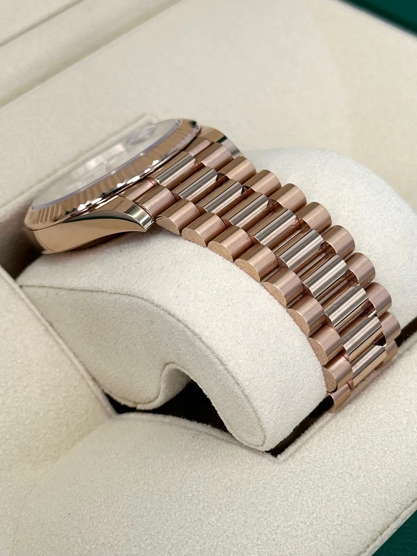【1:1 Super Clone】 Day-Date "President" 40mm Everose Gold White Roman Dial - 228235