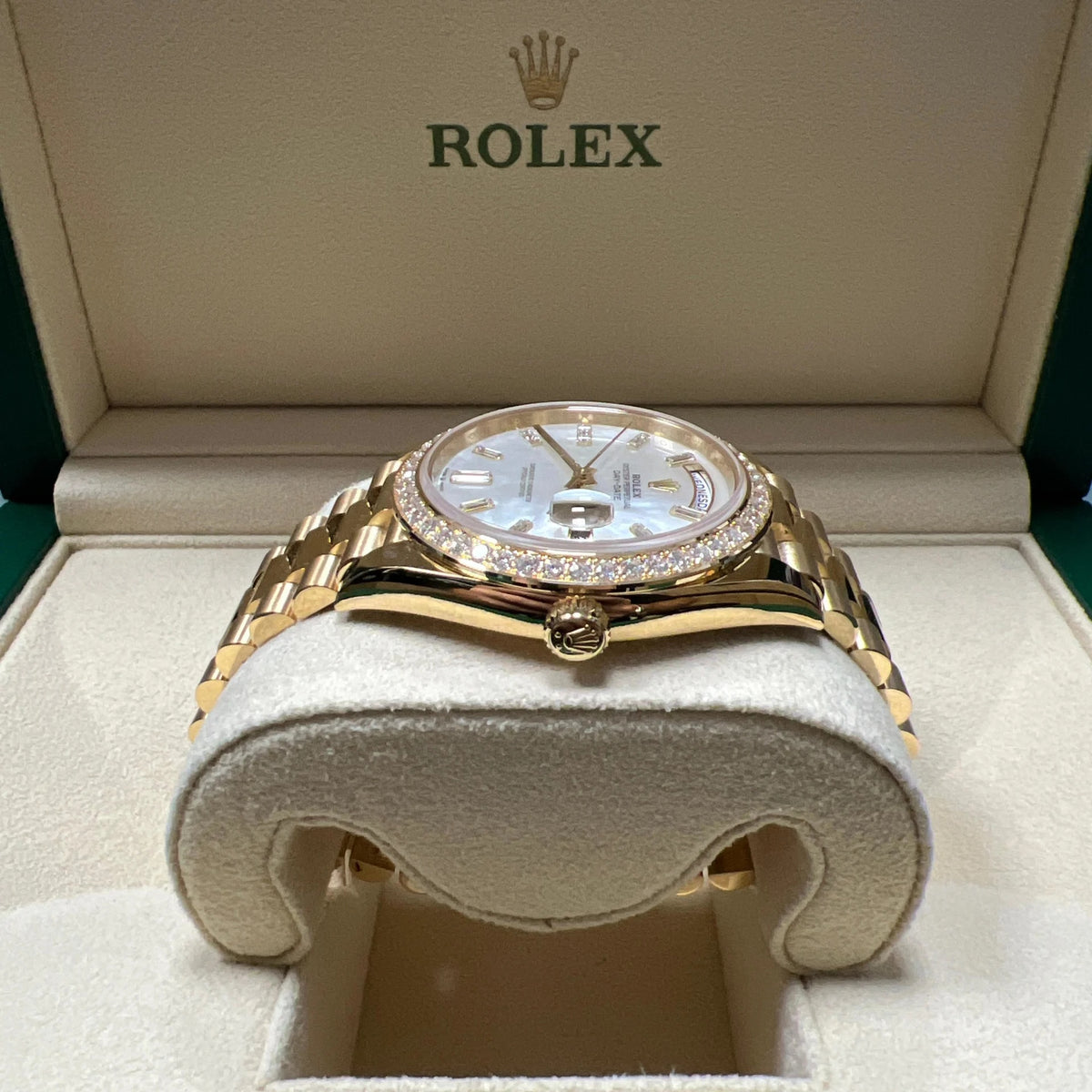 【1:1 Super Clone】 Day-Date 40mm White Mother-of-Pearl Dial President Watch 228348RBR-0046